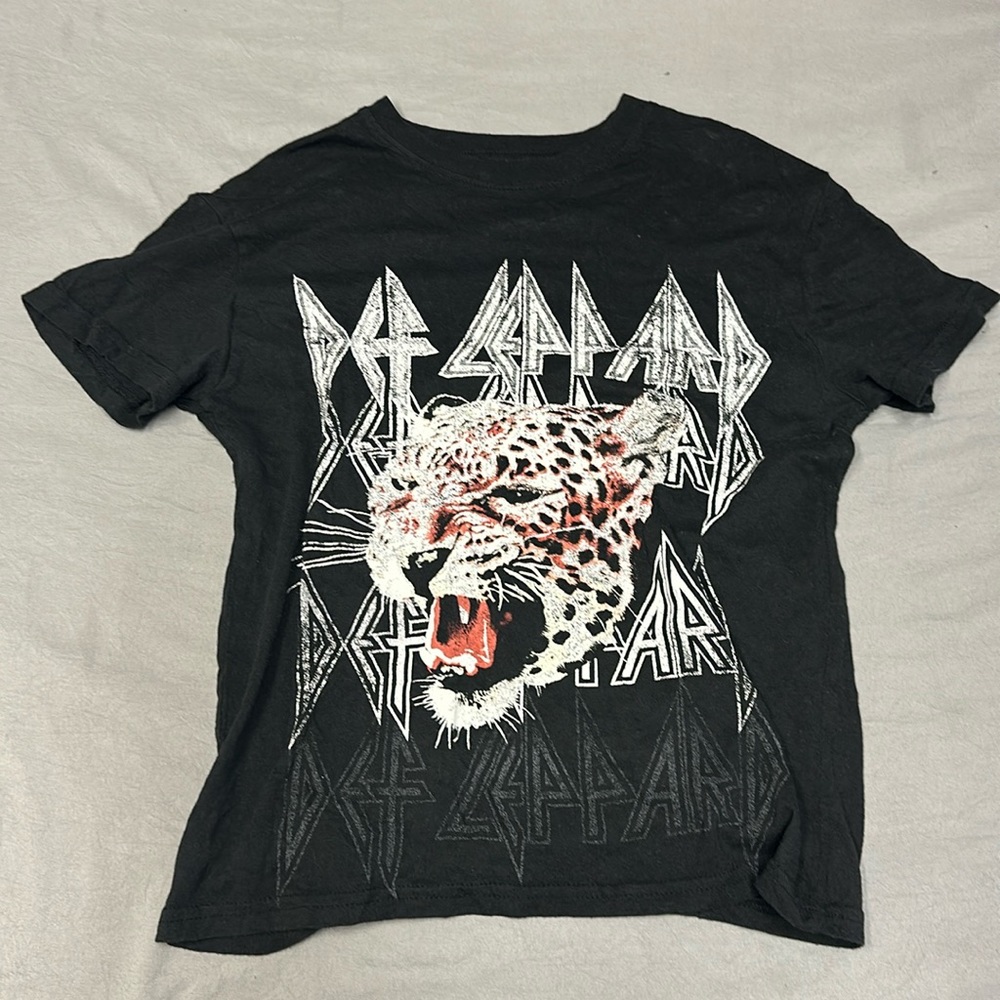 Graphic tee